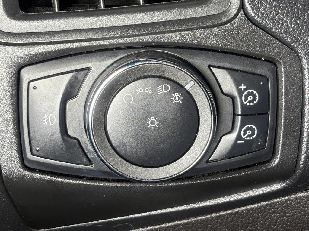 Ford Focus SE Sedan 2012