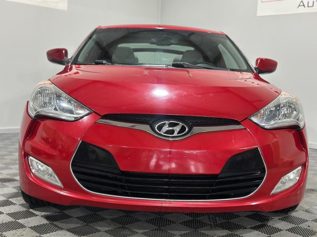 Hyundai Veloster Base 2013