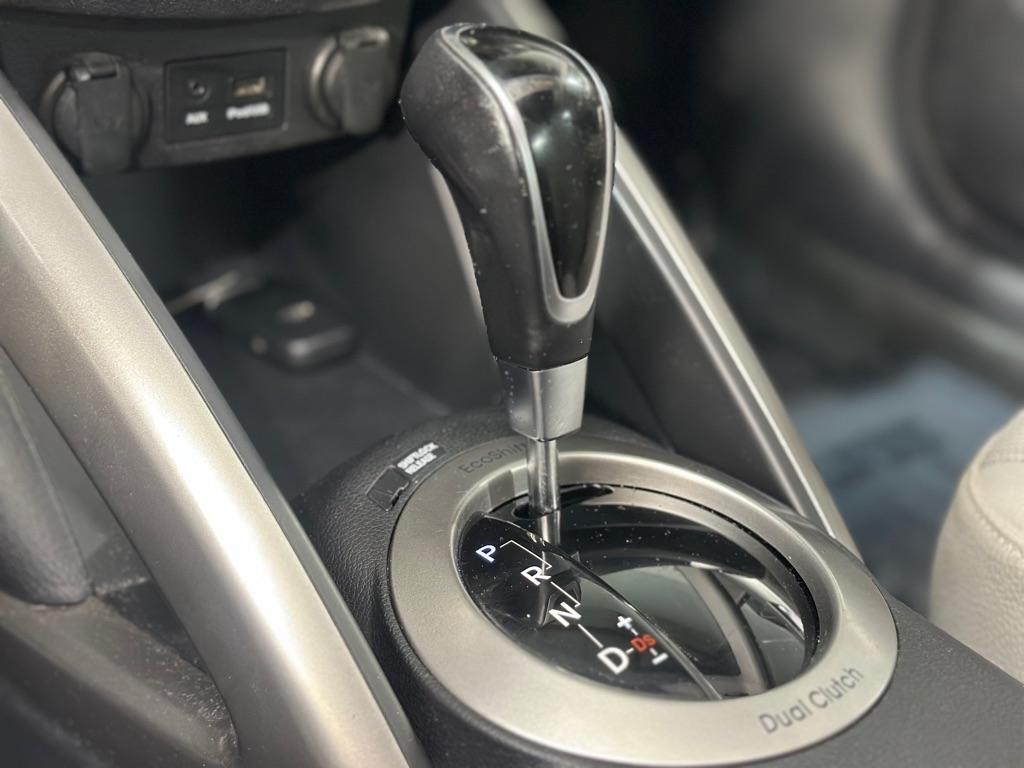 Hyundai Veloster Base 2013