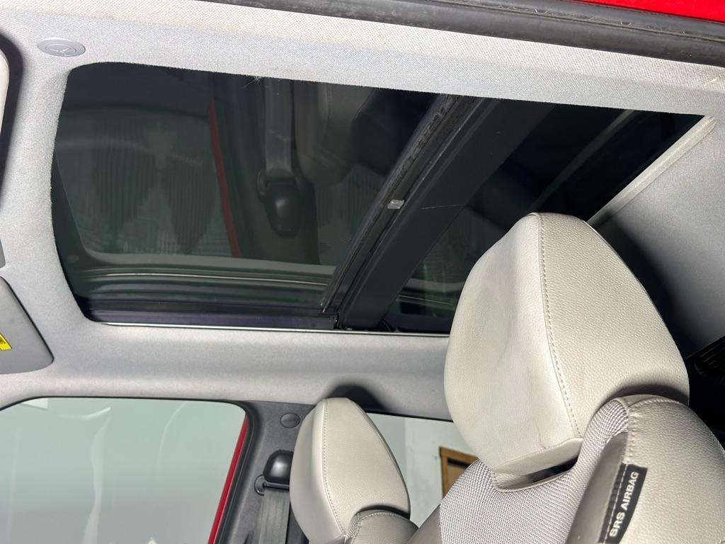 Hyundai Veloster Base 2013