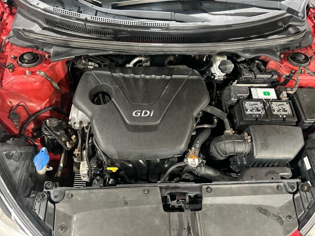 Hyundai Veloster Base 2013