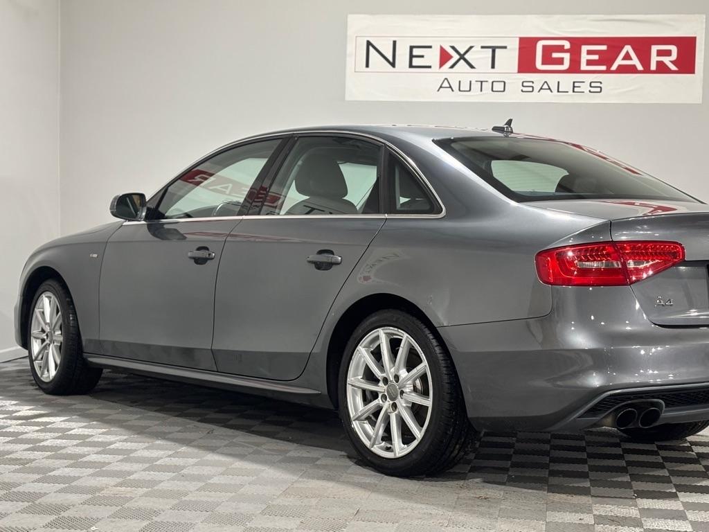 Audi A4 2.0T Premium quattro Sedan AWD 8A 2016