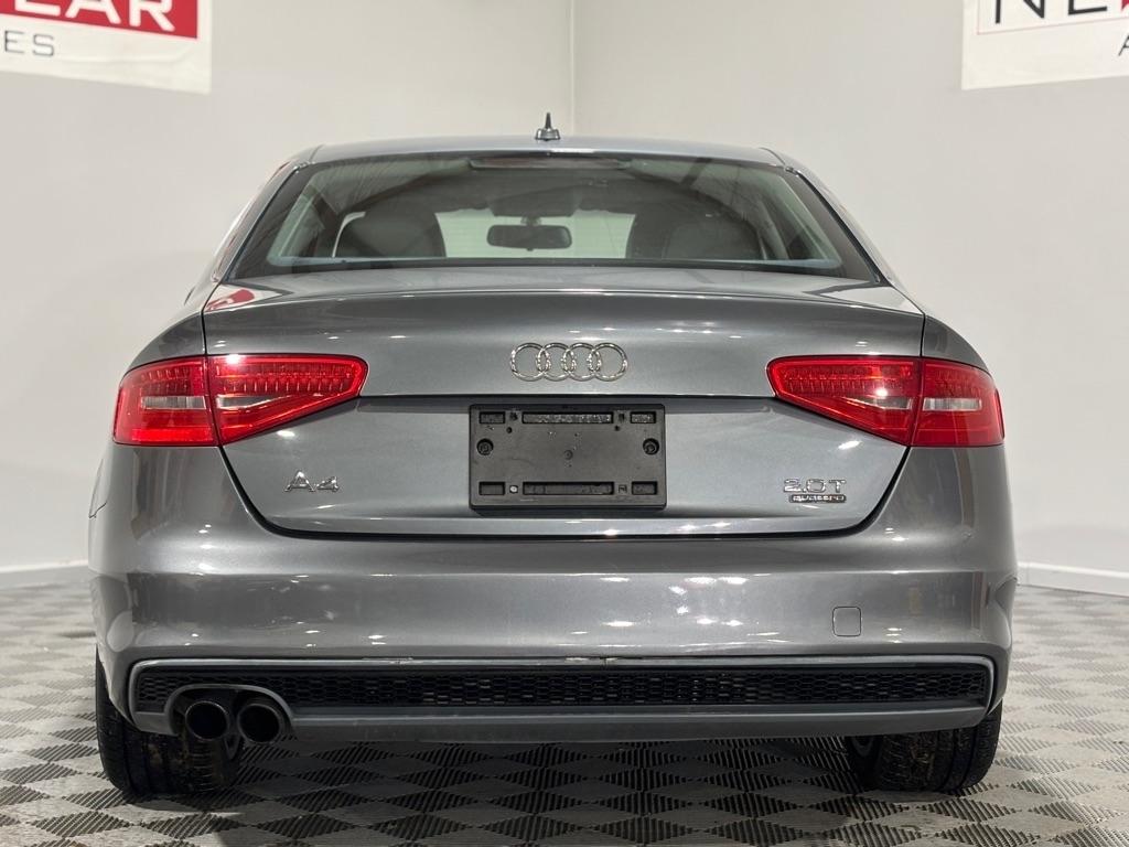 Audi A4 2.0T Premium quattro Sedan AWD 8A 2016