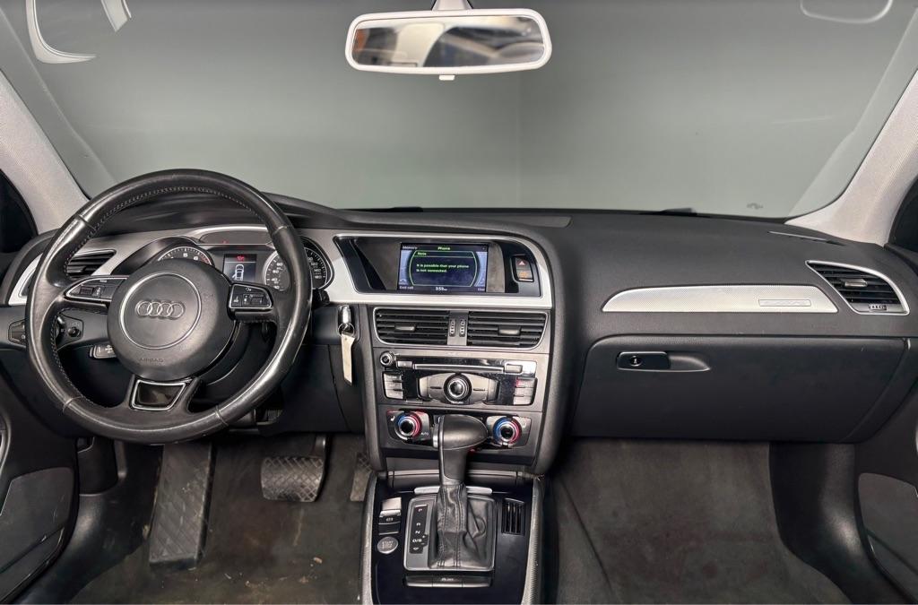 Audi A4 2.0T Premium quattro Sedan AWD 8A 2016