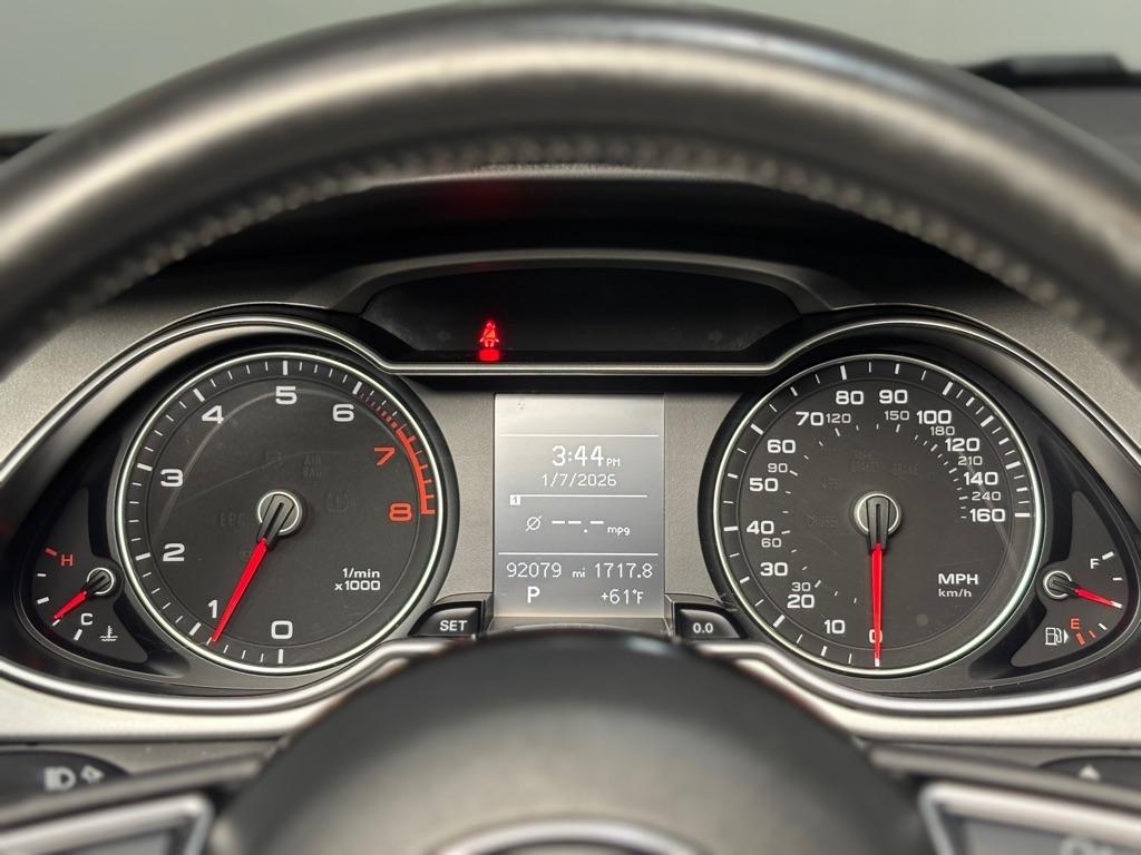 Audi A4 2.0T Premium quattro Sedan AWD 8A 2016