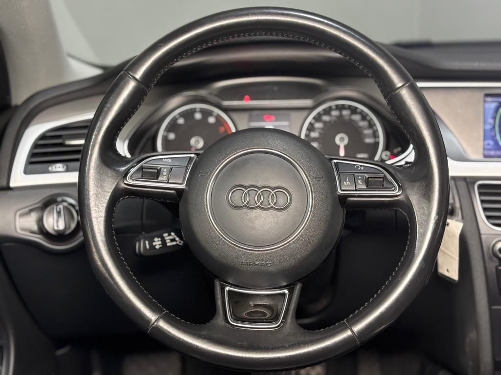 Audi A4 2.0T Premium quattro Sedan AWD 8A 2016