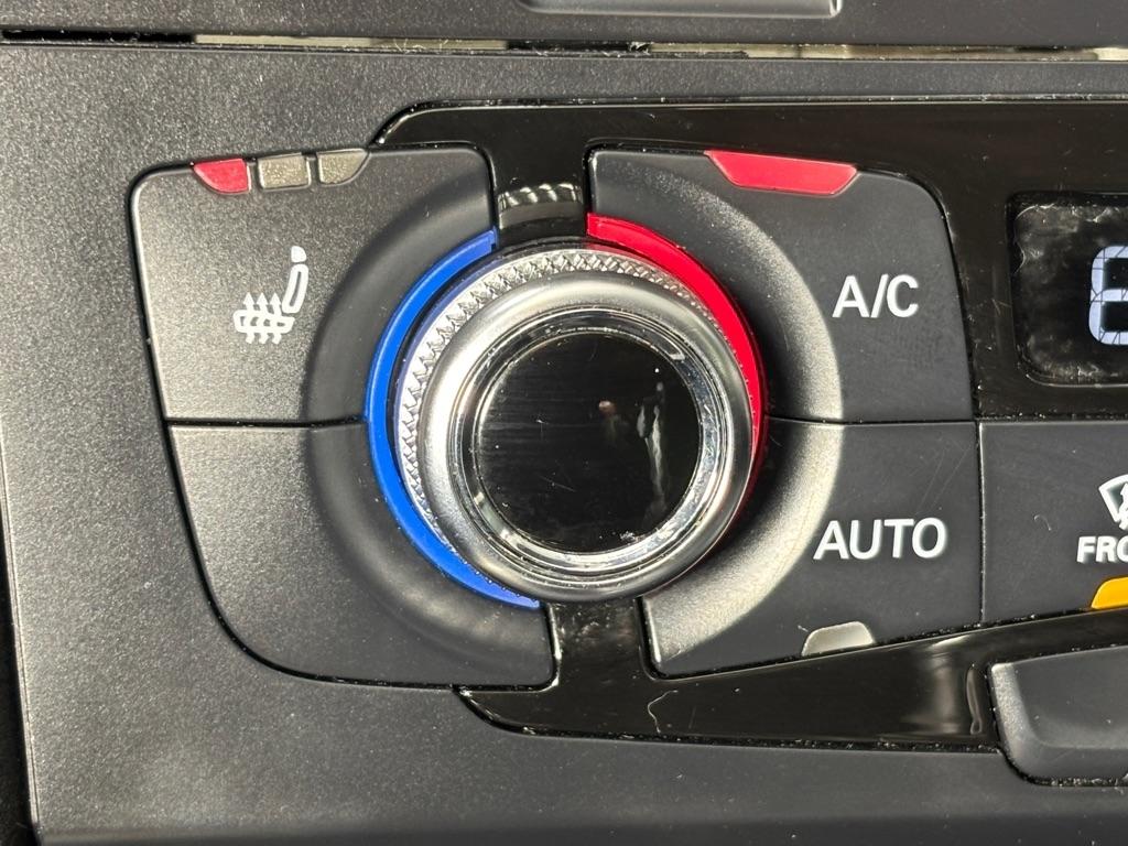 Audi A4 2.0T Premium quattro Sedan AWD 8A 2016