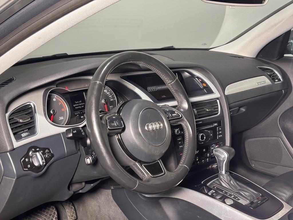 Audi A4 2.0T Premium quattro Sedan AWD 8A 2016