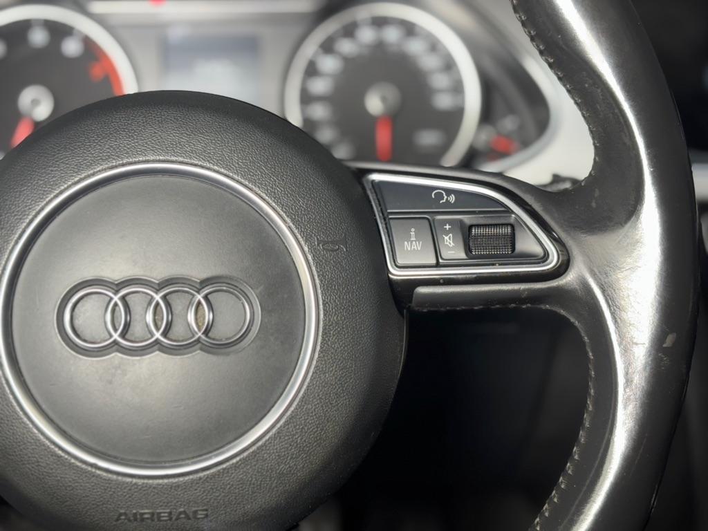 Audi A4 2.0T Premium quattro Sedan AWD 8A 2016