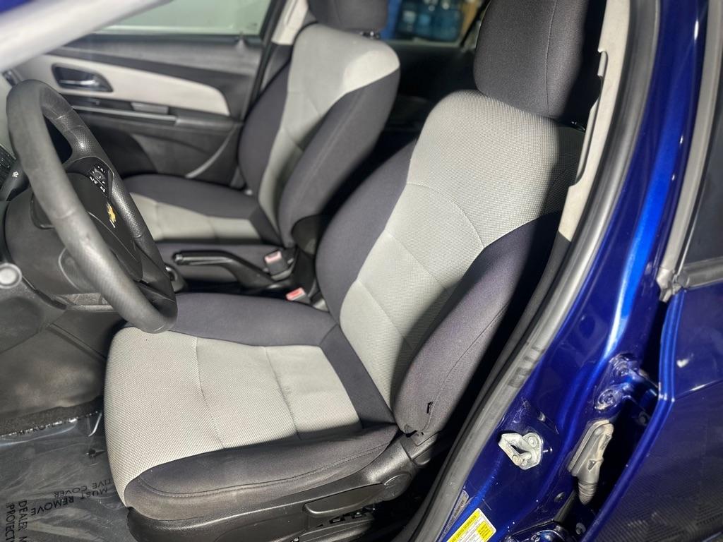 Chevrolet Cruze LS Auto 2013