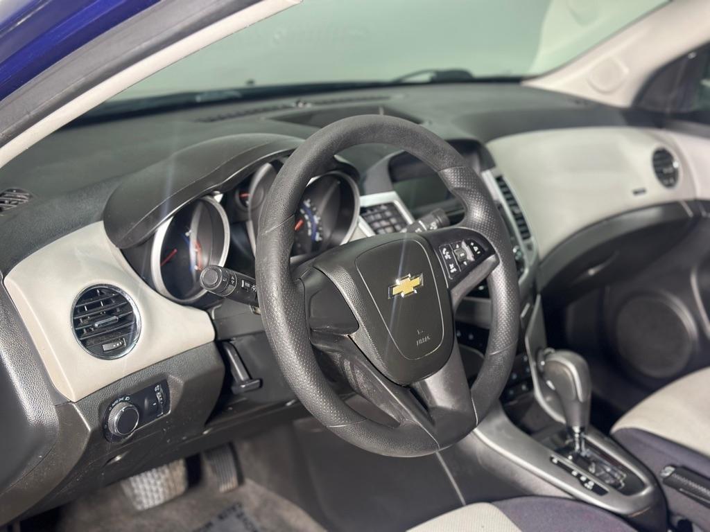 Chevrolet Cruze LS Auto 2013