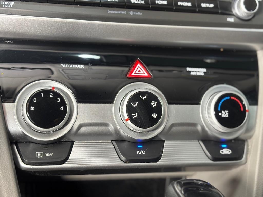 Hyundai Elantra Limited 2019