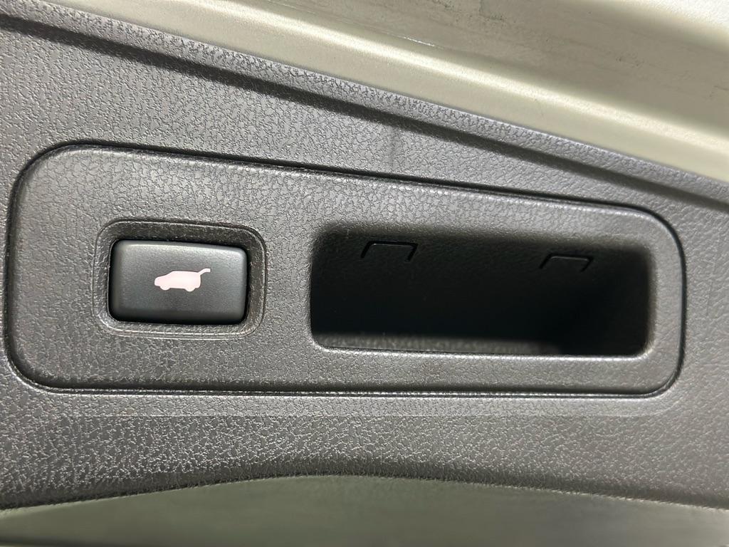 Acura MDX 6-Spd AT 2011