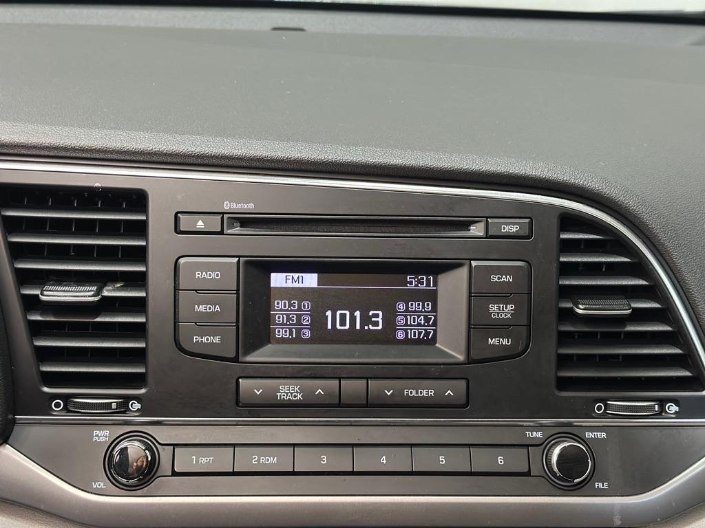 Hyundai Elantra SE 6AT 2018