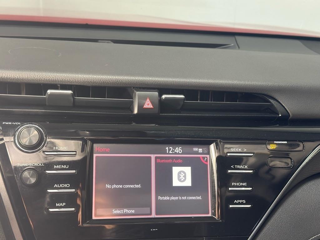 Toyota Camry SE 2020