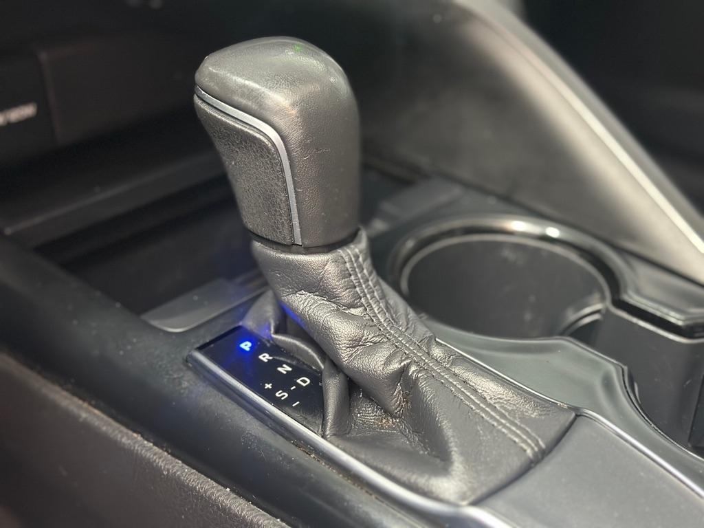 Toyota Camry SE 2020