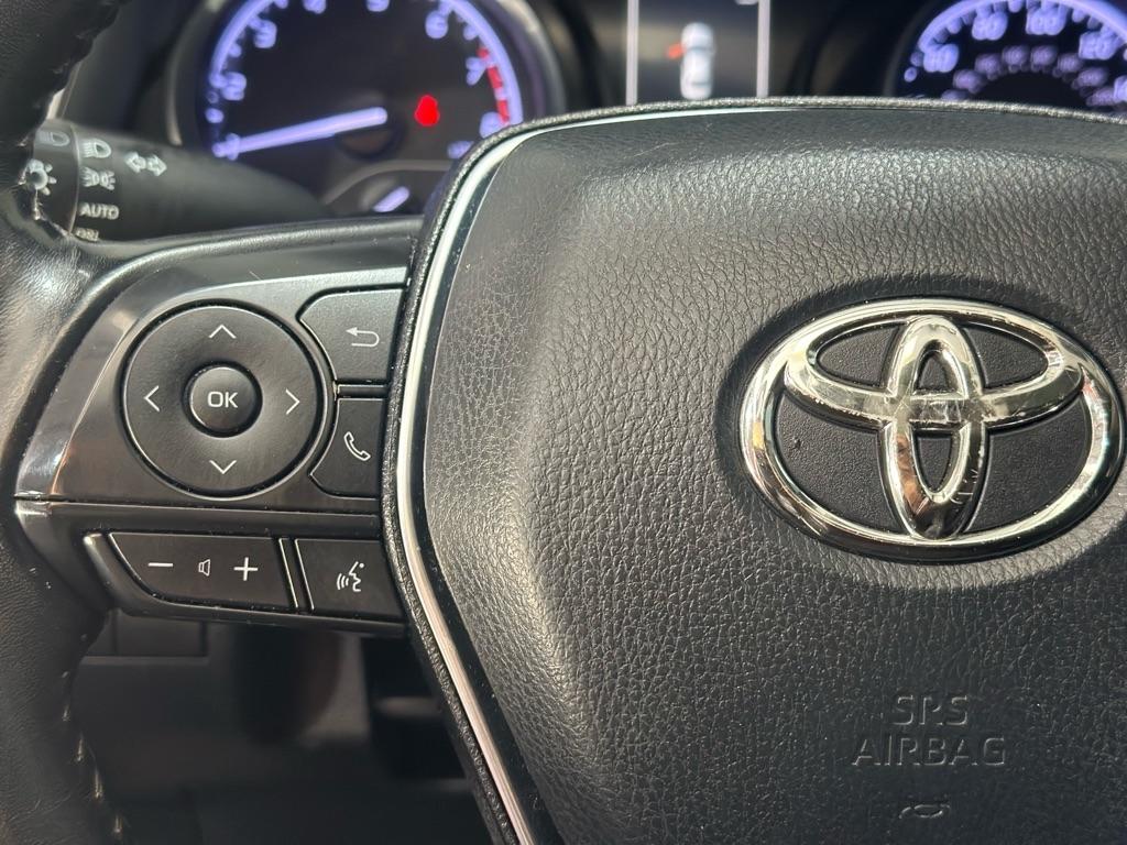 Toyota Camry SE 2020
