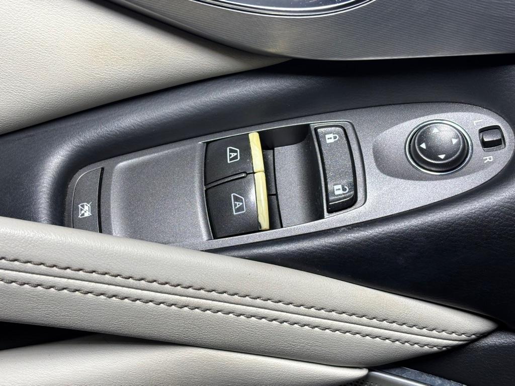 Infiniti Q60 3.0t Premium 2017