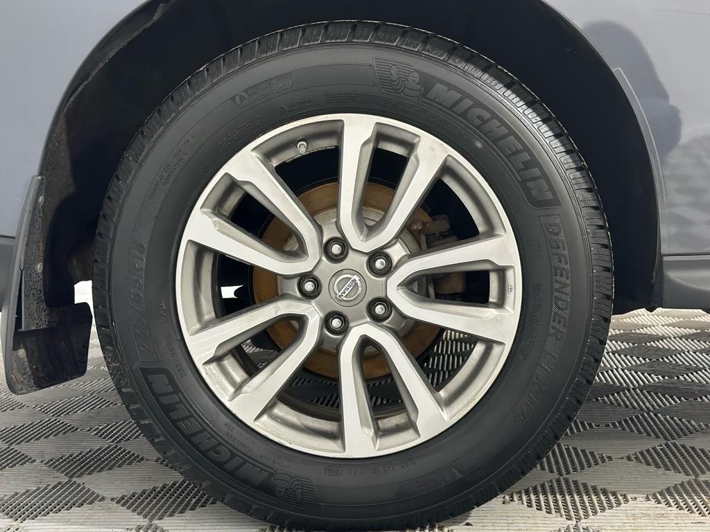 Nissan Pathfinder S 4WD 2013