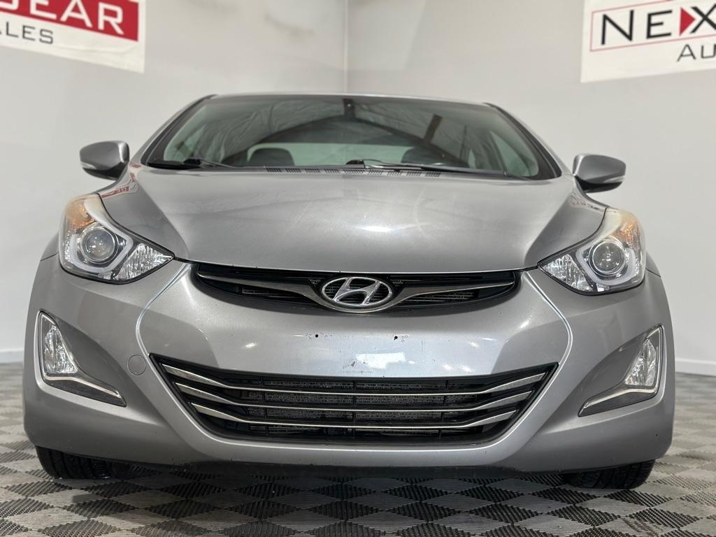 Hyundai Elantra SE 6AT 2015