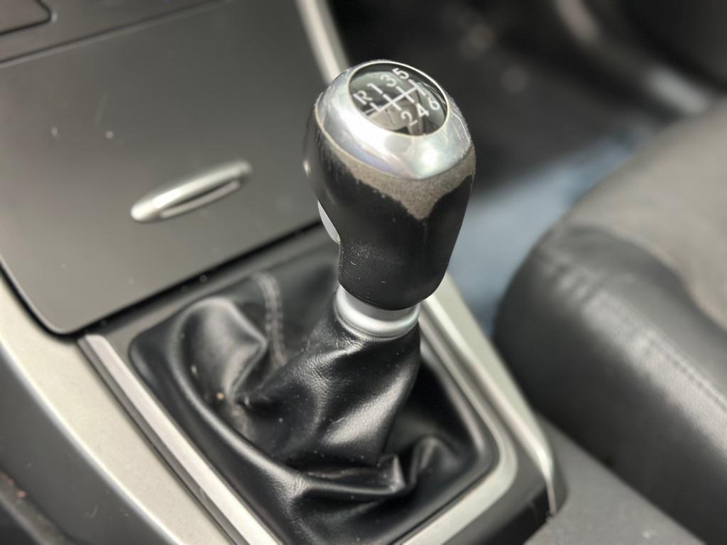 Hyundai Elantra SE 6AT 2015