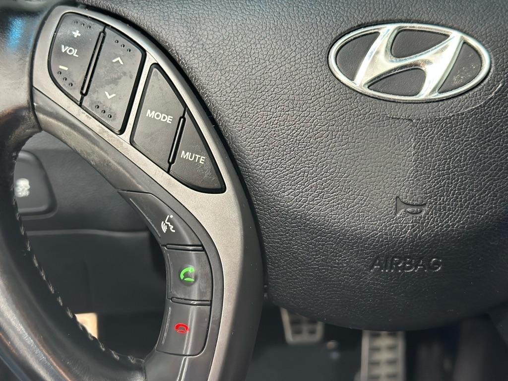 Hyundai Elantra SE 6AT 2015