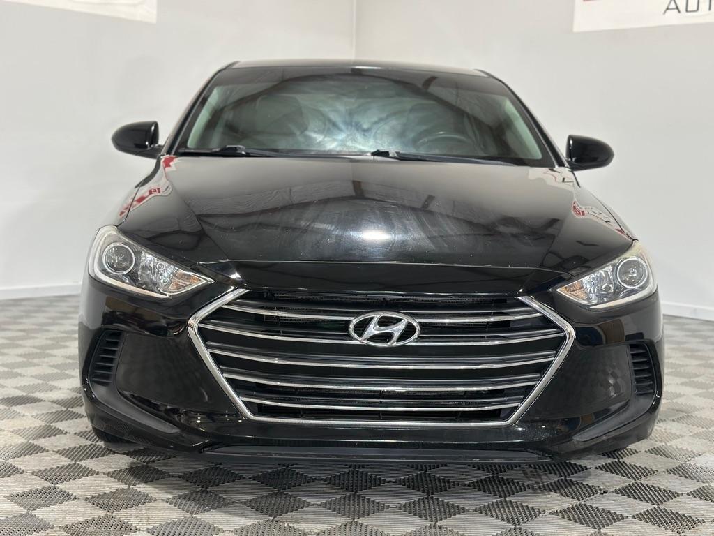 Hyundai Elantra SE 6AT 2018