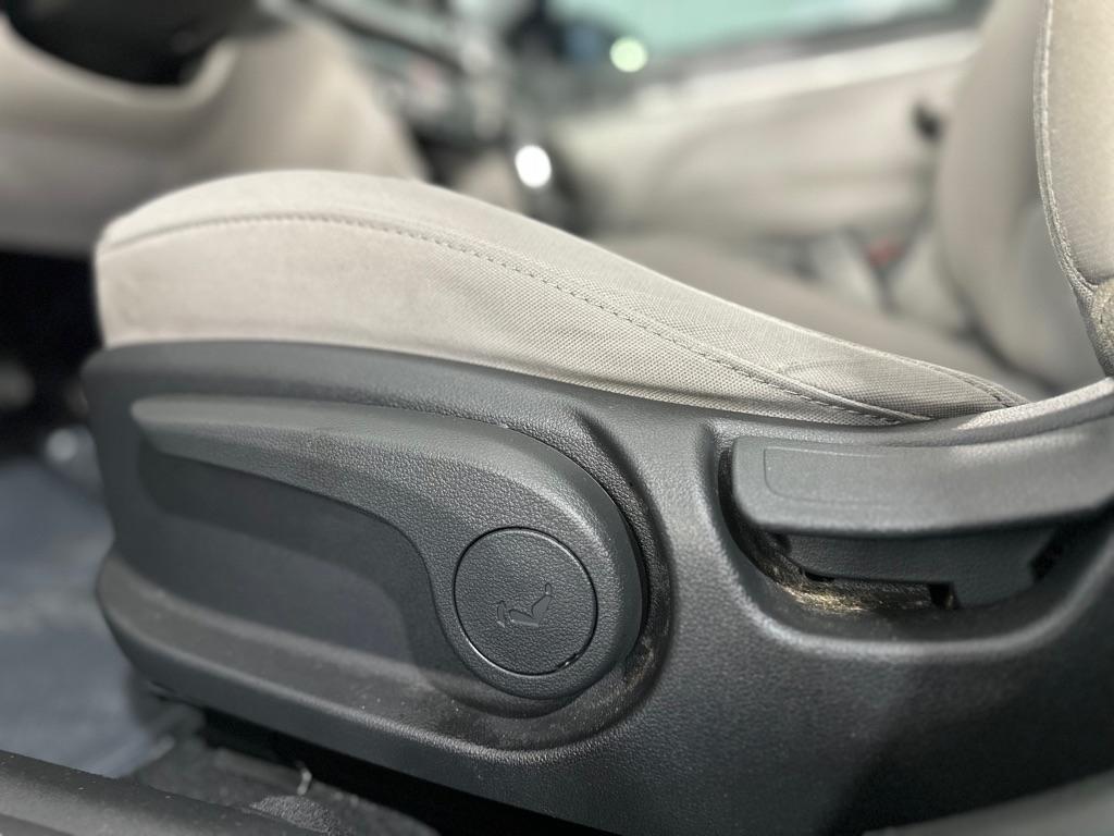 Hyundai Elantra SE 6AT 2018