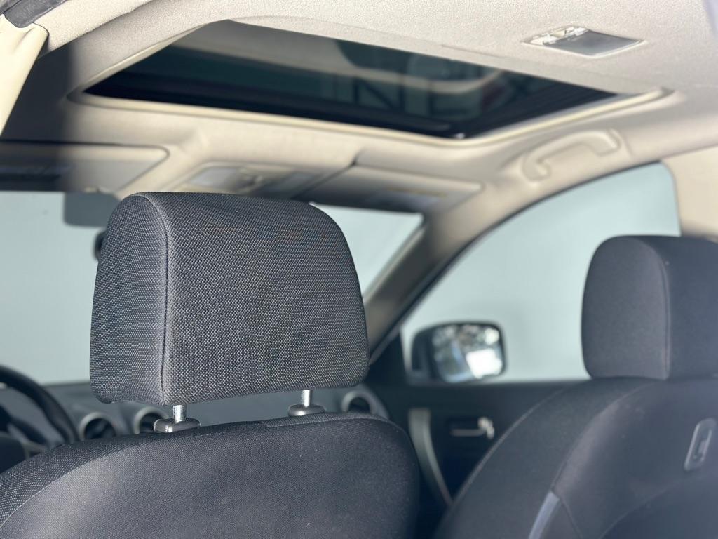 Nissan Rogue S 2WD 2012