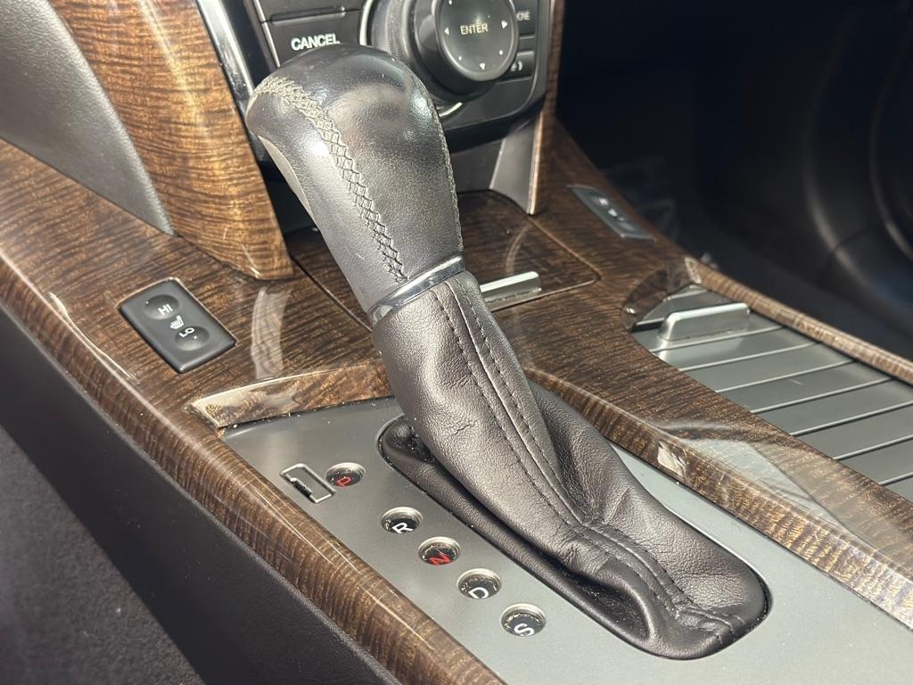 Acura MDX 6-Spd AT w/Tech Package 2011