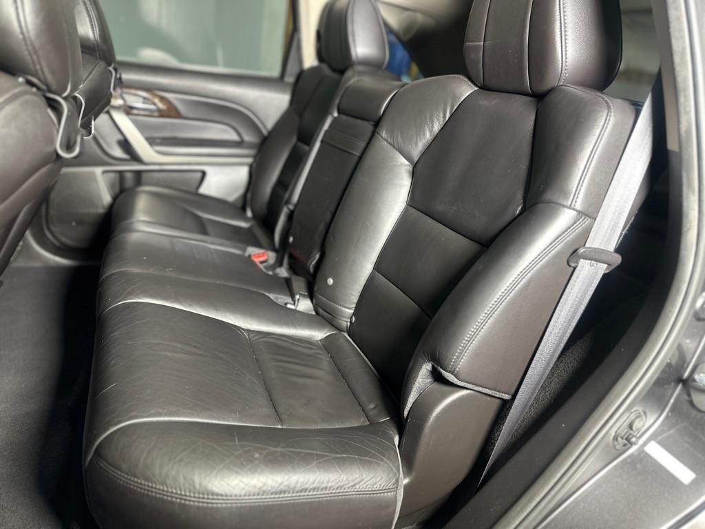Acura MDX 6-Spd AT w/Tech Package 2011