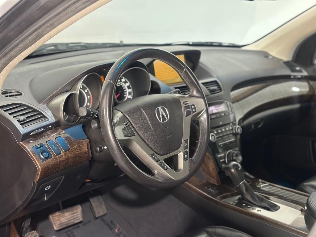 Acura MDX 6-Spd AT w/Tech Package 2011
