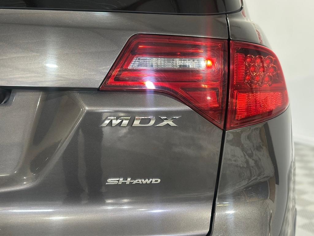 Acura MDX 6-Spd AT w/Tech Package 2011