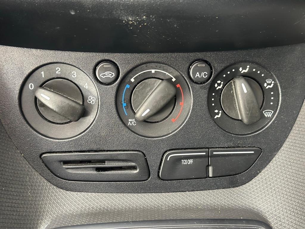 Ford Transit Connect Cargo Van XL SWB w/Rear Liftgate 2016