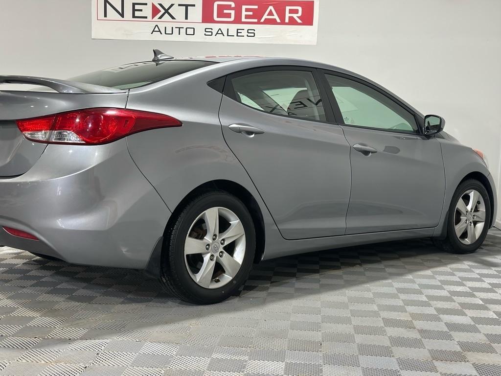 Hyundai Elantra GLS M/T 2013