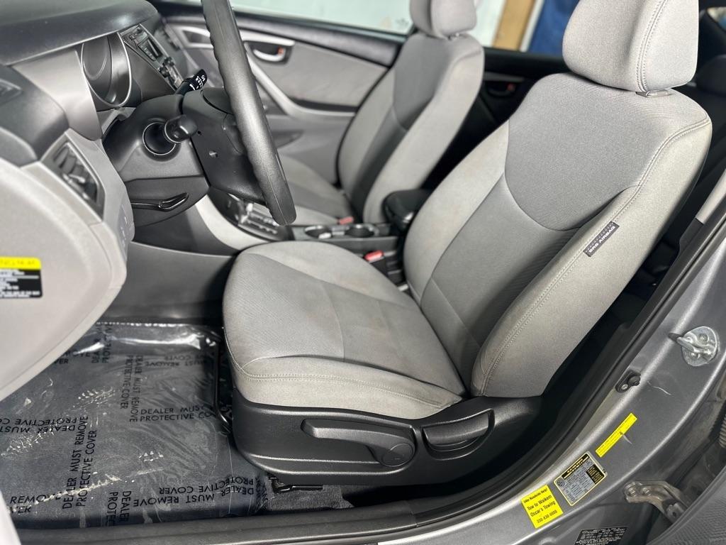 Hyundai Elantra GLS M/T 2013