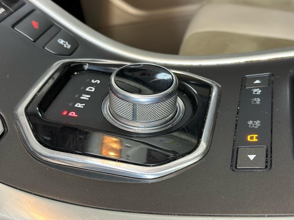 Land Rover Range Rover Evoque Pure Plus 5-Door 2013