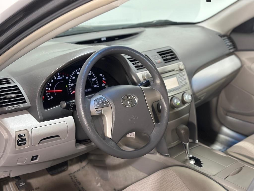 Toyota Camry SE 6-Spd MT 2010