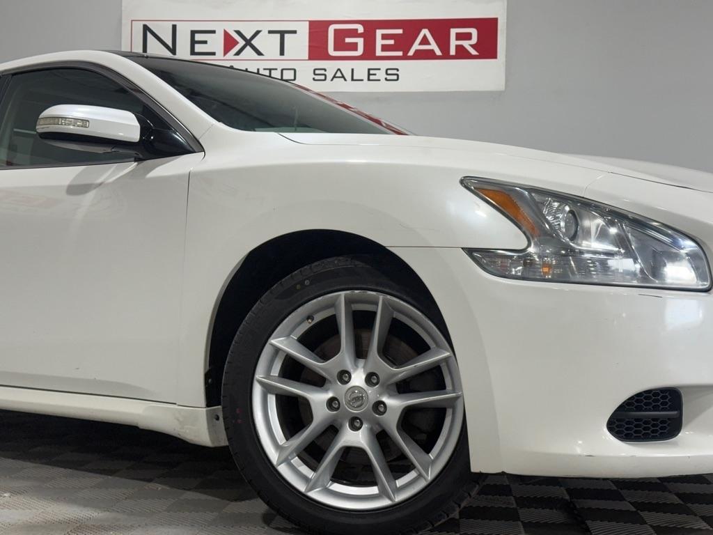 Nissan Maxima S 2009