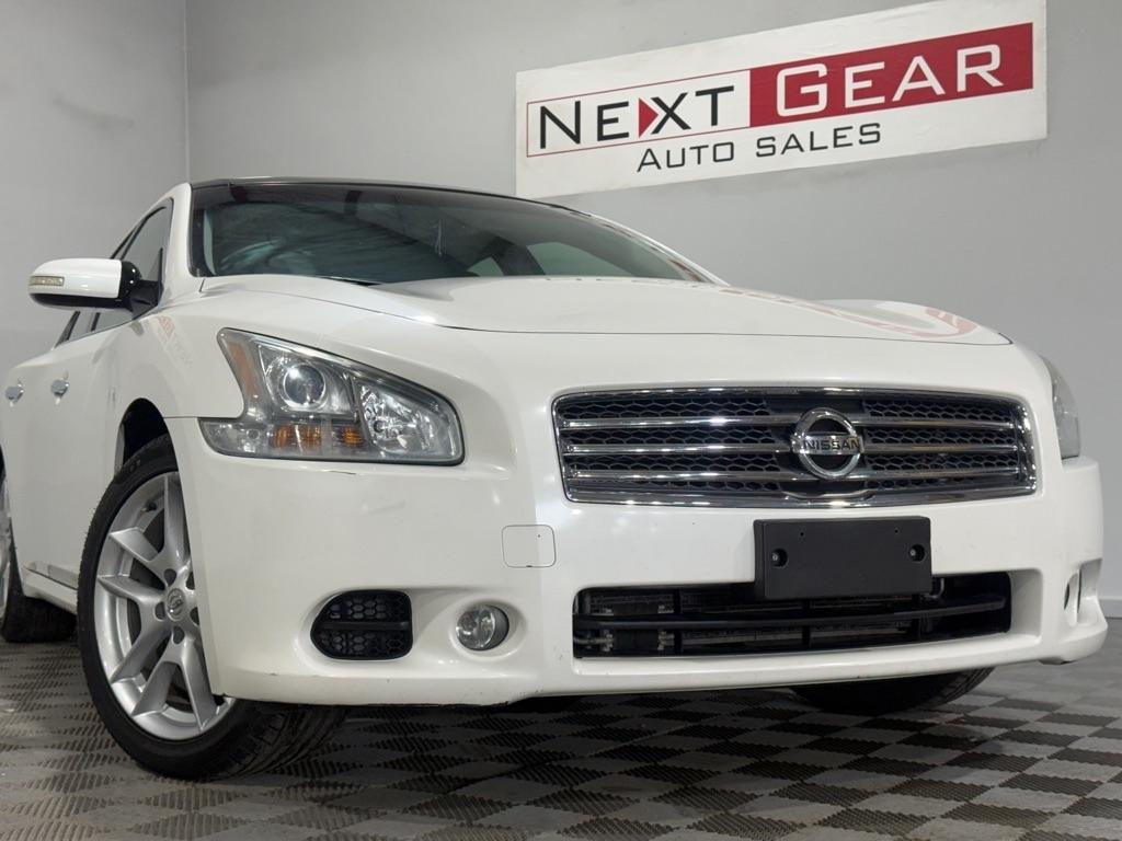 Nissan Maxima S 2009