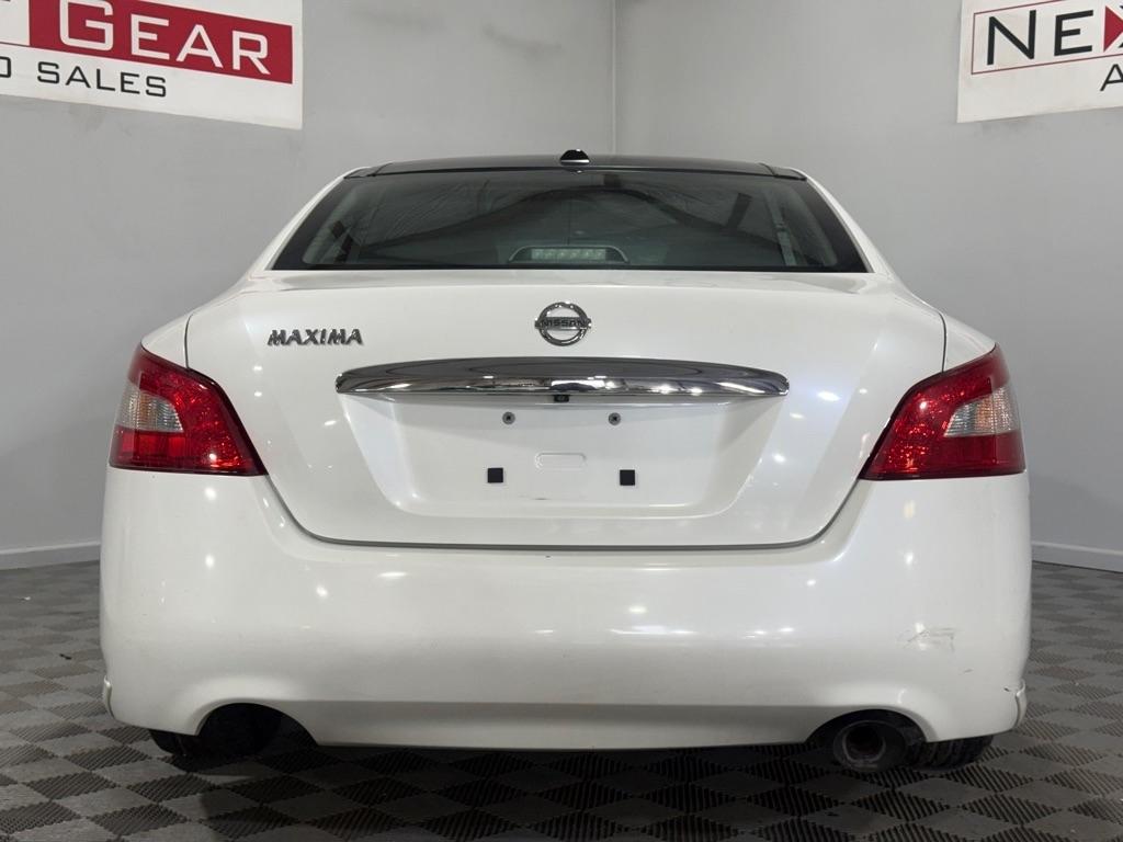 Nissan Maxima S 2009