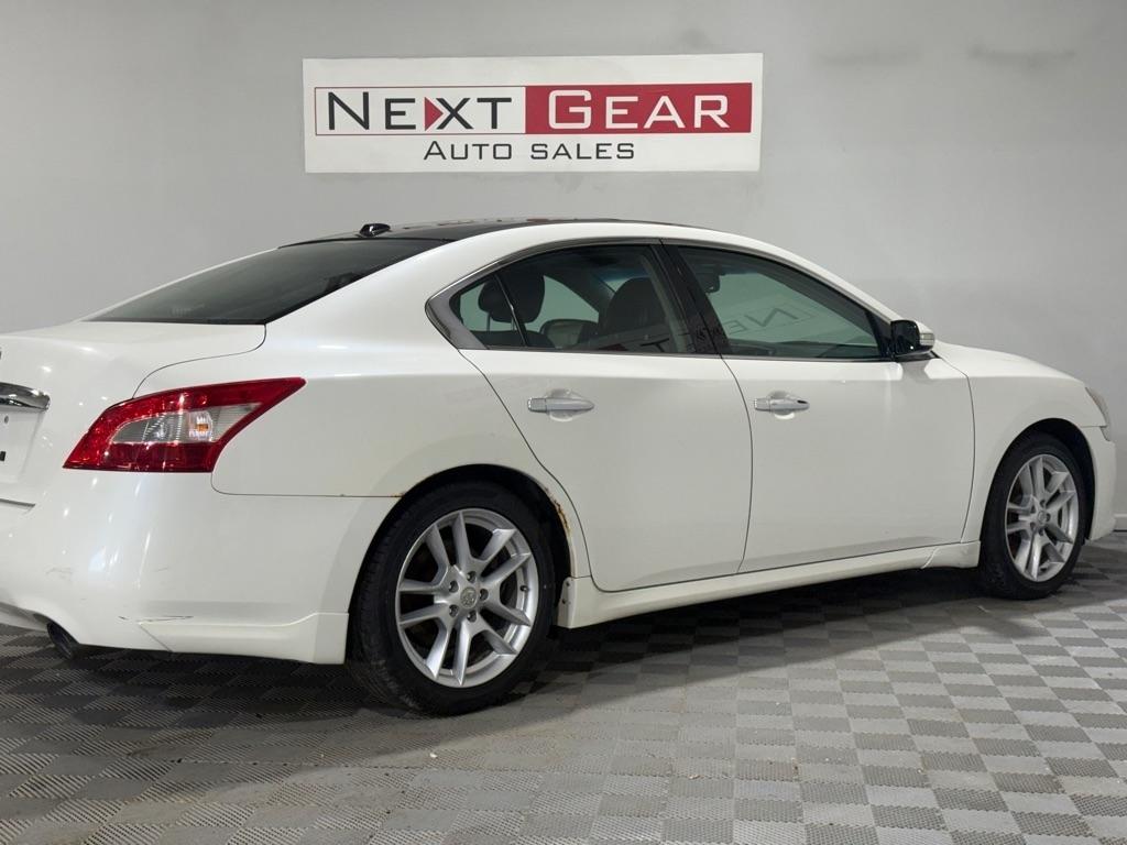 Nissan Maxima S 2009