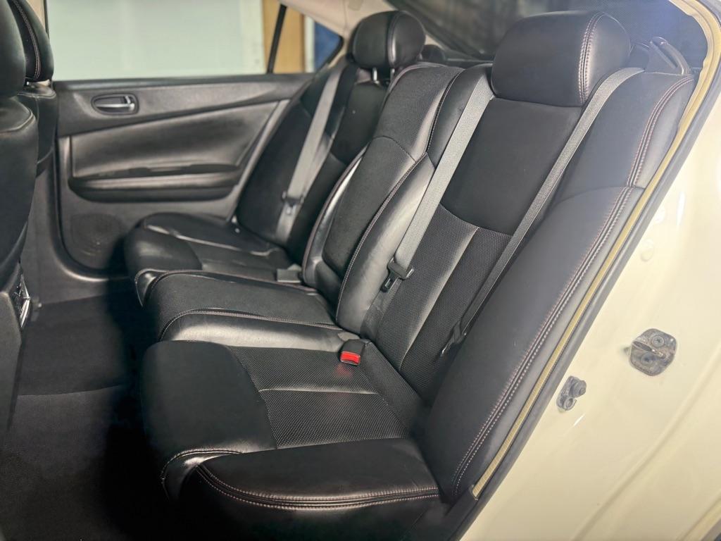 Nissan Maxima S 2009