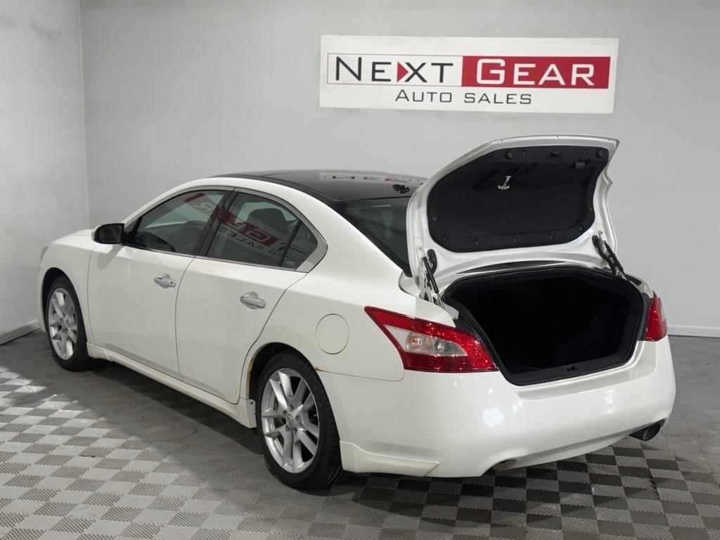 Nissan Maxima S 2009