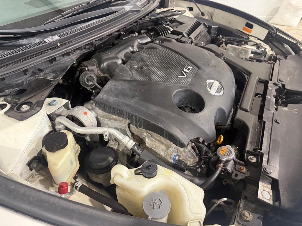 Nissan Maxima S 2009