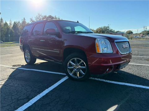 2013 GMC Yukon Denali AWD 4dr