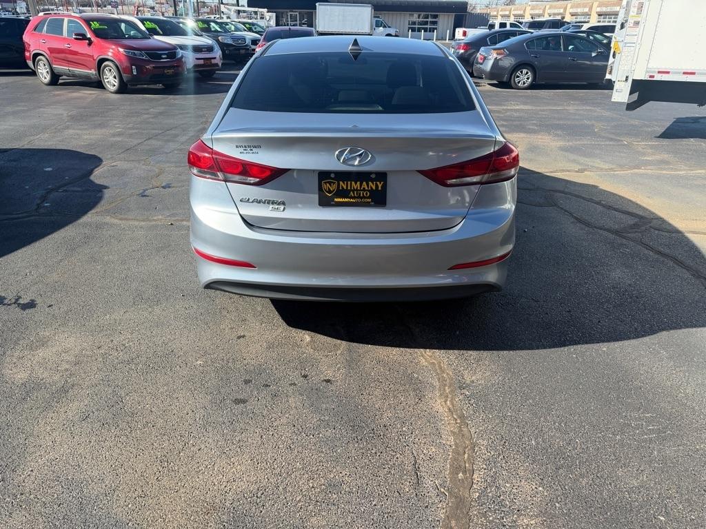 Hyundai Elantra SE 6AT 2017