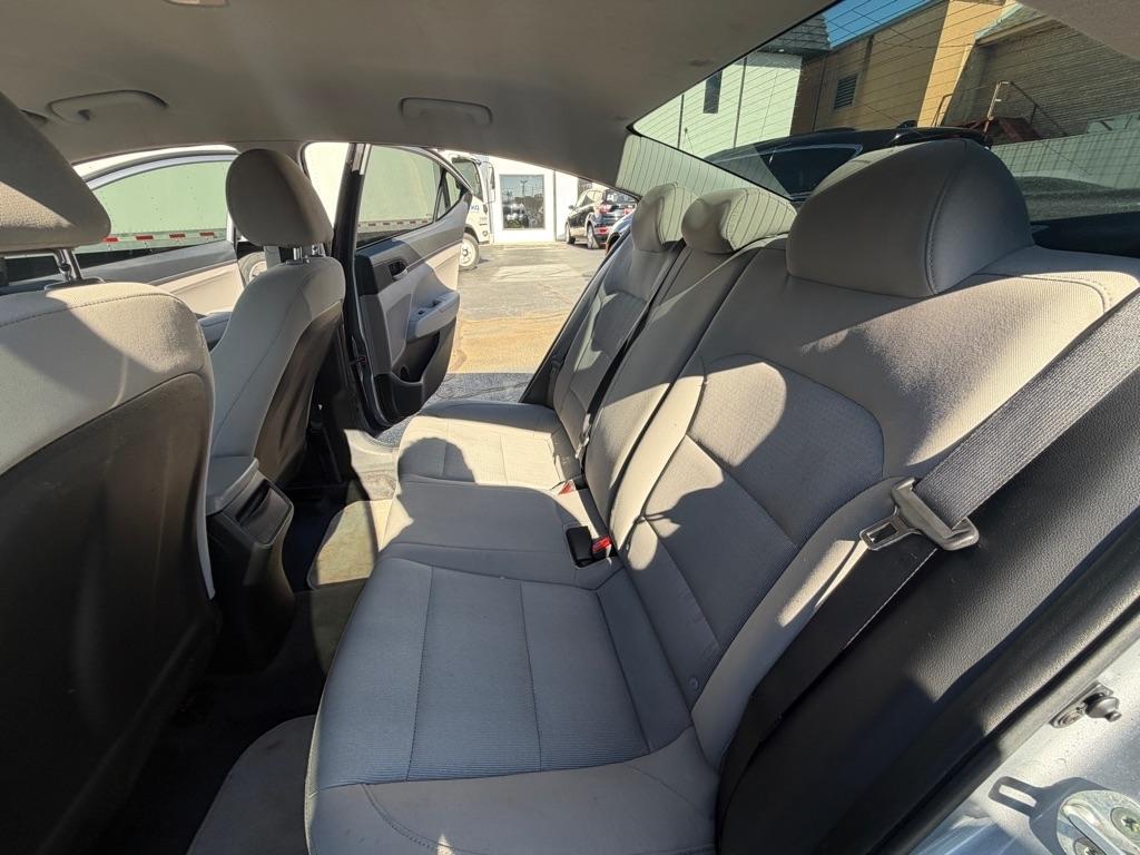 Hyundai Elantra SE 6AT 2017