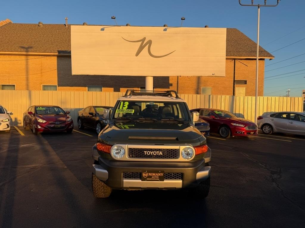 Toyota FJ Cruiser 2WD 2013