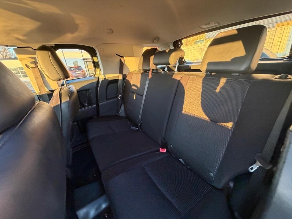 Toyota FJ Cruiser 2WD 2013